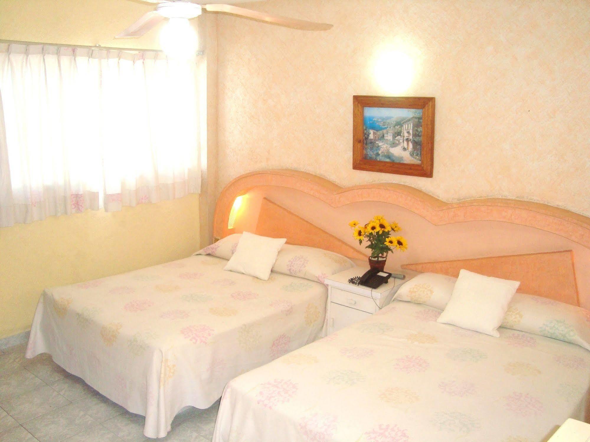 Suites Angelopolis Акапулко Екстериор снимка